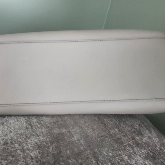 Tory Burch Shoulder Bag - Picture 4 of 5